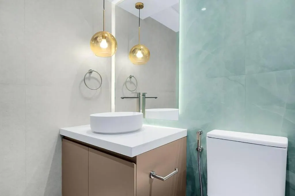 アパート First Class 1Br Modern Downtown Oasis ドバイ